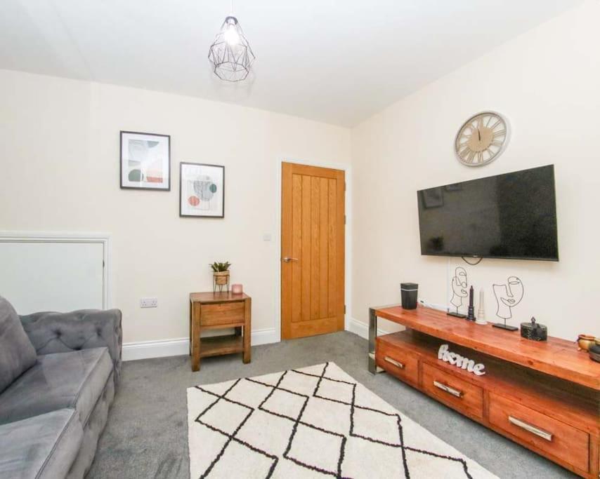No25-Luxe Living Guest House- 2 Bed-Wifi-Free Parking-City- Beach Swansea Dış mekan fotoğraf
